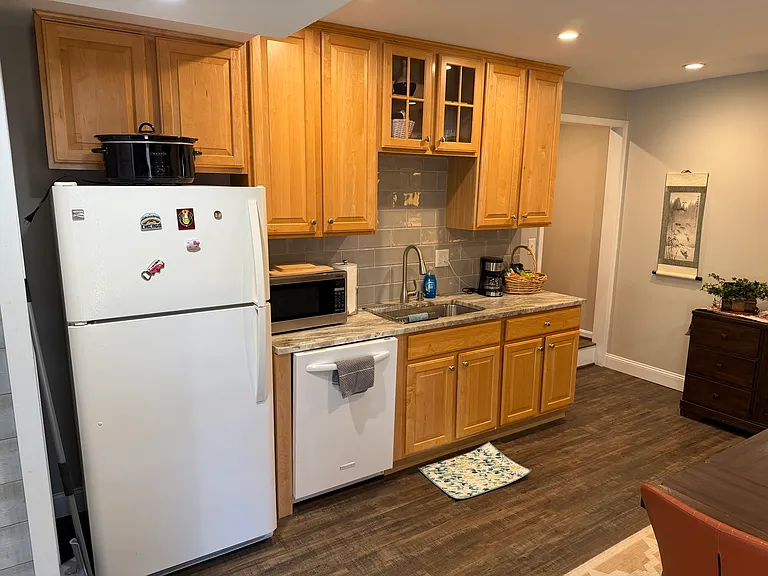 695 Victorian Ct #B — Photo 10