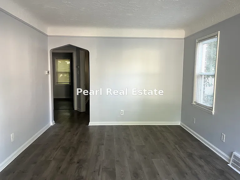 11640 Somerset Ave — Photo 3