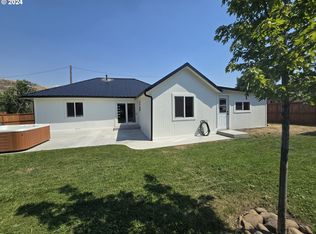 408 N Clairmont St, Wallowa, OR 97885