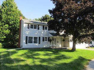 8 Taylor Dr, Swanton, VT 05488