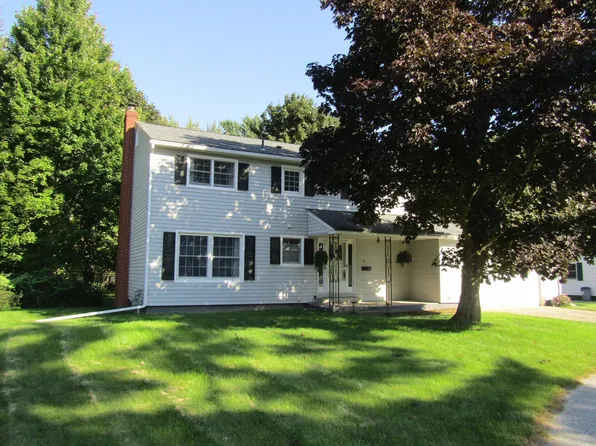 8 Taylor Drive, Swanton, VT 05488