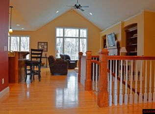 405 Diamond Creek Rd, Mankato, MN 56001