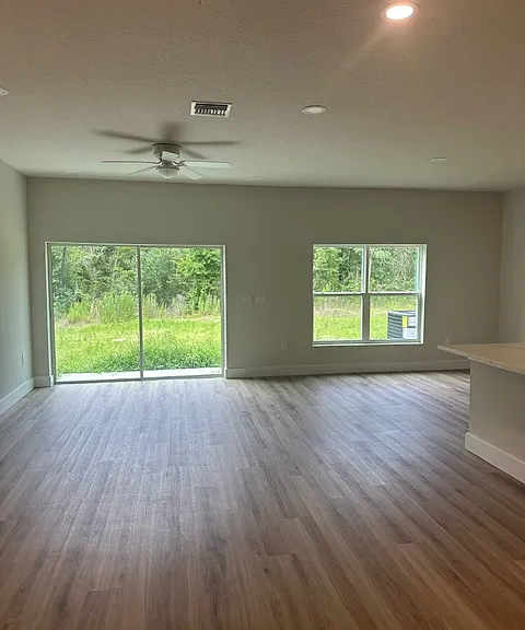 6370 W Oak Park Blvd — Photo 5
