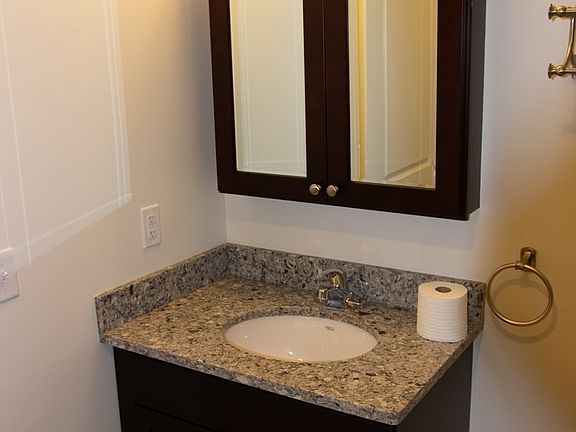 4th image of 191 Hamilton St #19