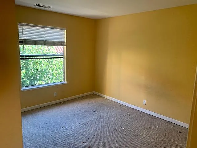 126 Lurene Dr — Photo 11