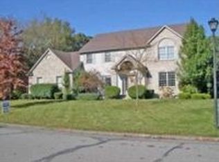 14271 Northampton Dr, Granger, IN