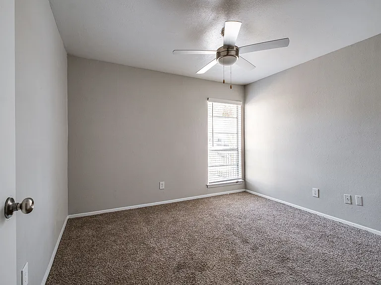 Barrett Apartment Homes — Photo 65