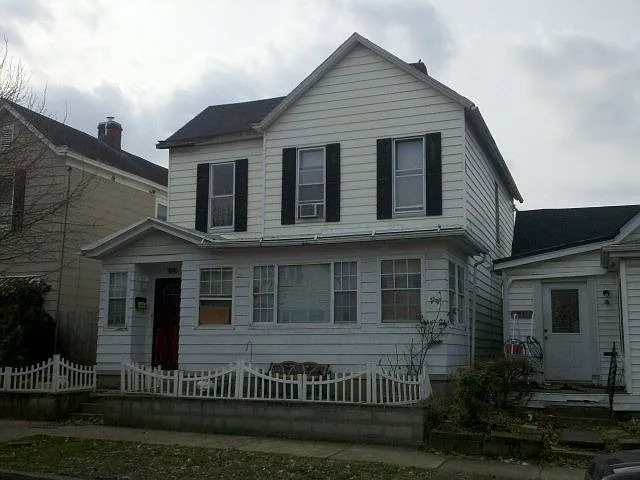 1527 High St photo 1