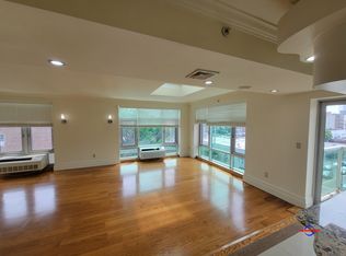 531 W 235th St #PENTHOUSE, Bronx, NY 10463