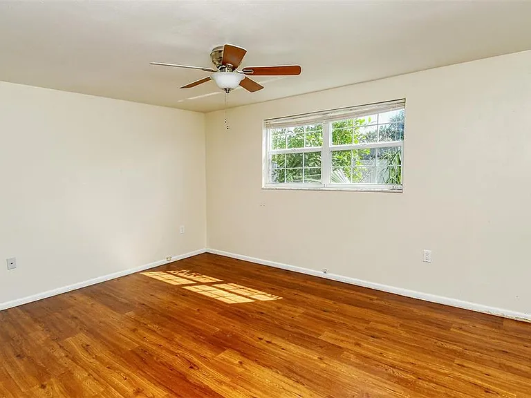 3137 Lockwood Ter — Photo 17