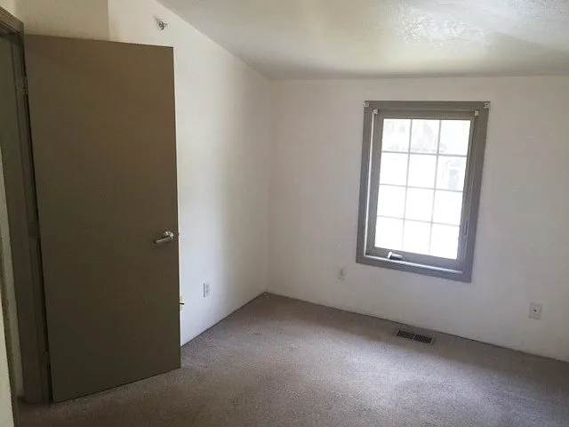 308 W Green St — Photo 16