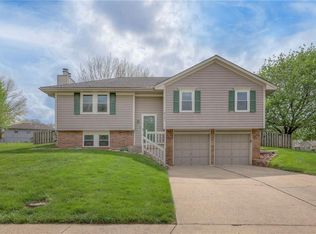 2101 NE Cromwell St, Lees Summit, MO 64086