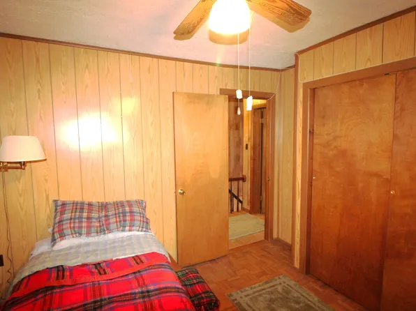 425 Davis Avenue image 14 of 22