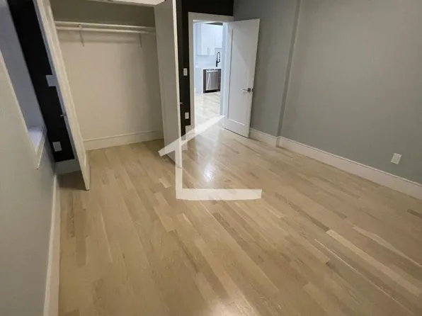 9 University Rd, Brookline, MA
