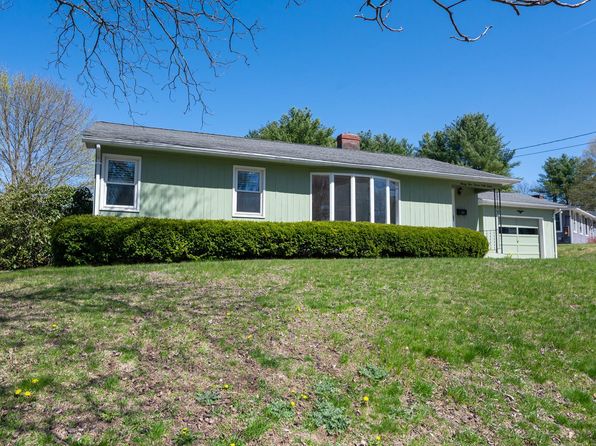 24 Packers Falls Road, Newmarket, NH 03857