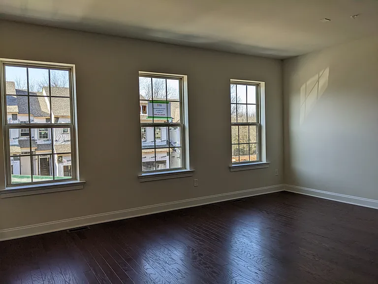 35 Dahlia Dr — Photo 11