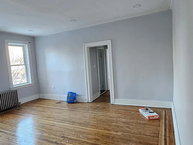 610 Salem Ave — Photo 10