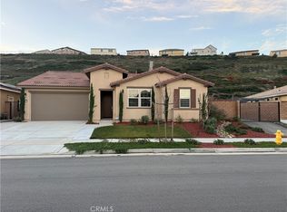 2690 Santa Fiora Dr, Corona, CA 92882
