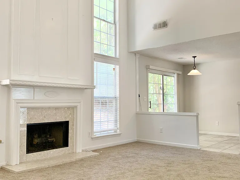 485 Chippenham Ct — Photo 11