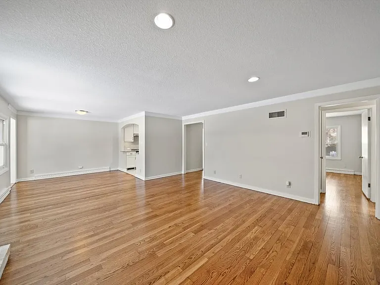 7708 Reeds Rd — Photo 9