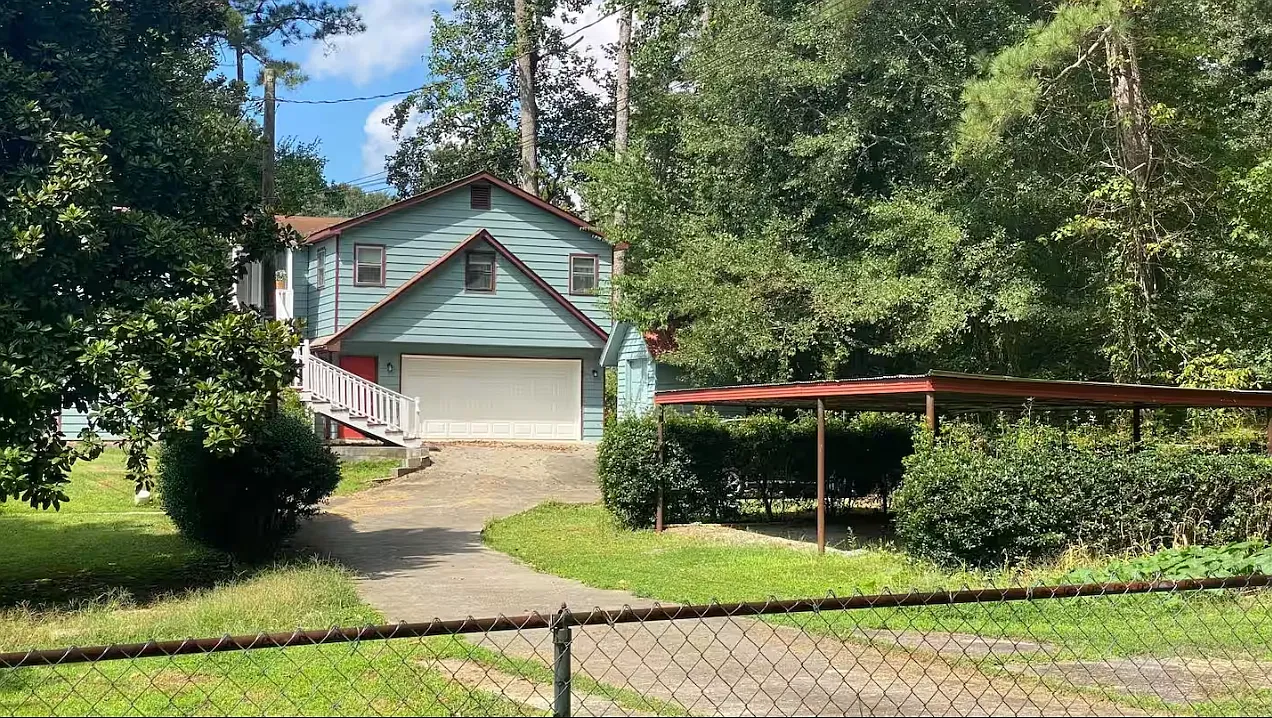 2 bed, 1300 sqft, $1,400 — Photo 1