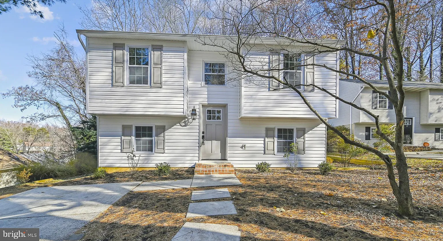 1517 Hickory Wood Dr photo 1