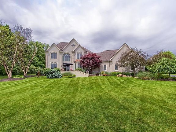 5th image of 450 Trillium Dr