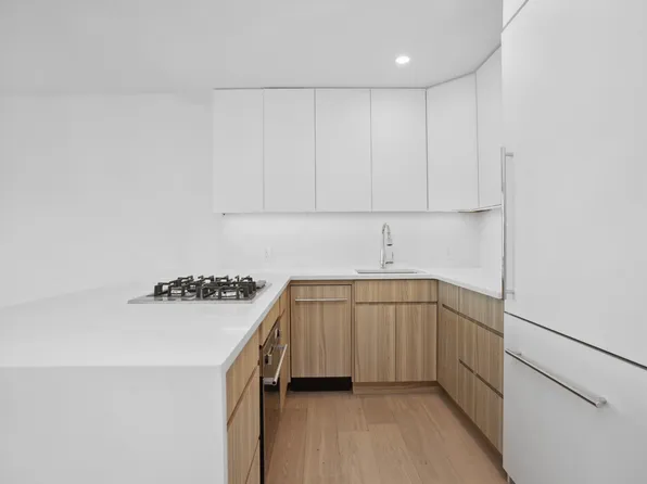 1330 Fifth Avenue 4M image 3 of 10