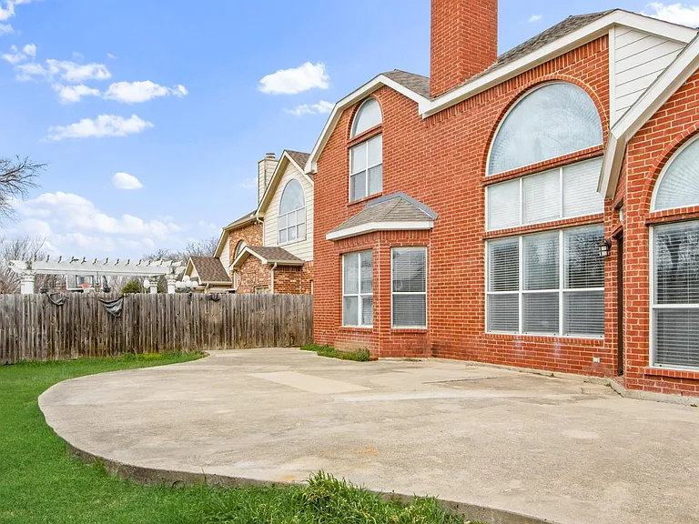3131 Atrium Dr — Photo 31
