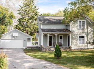 3509 S Center Hwy, Suttons Bay, MI 49682