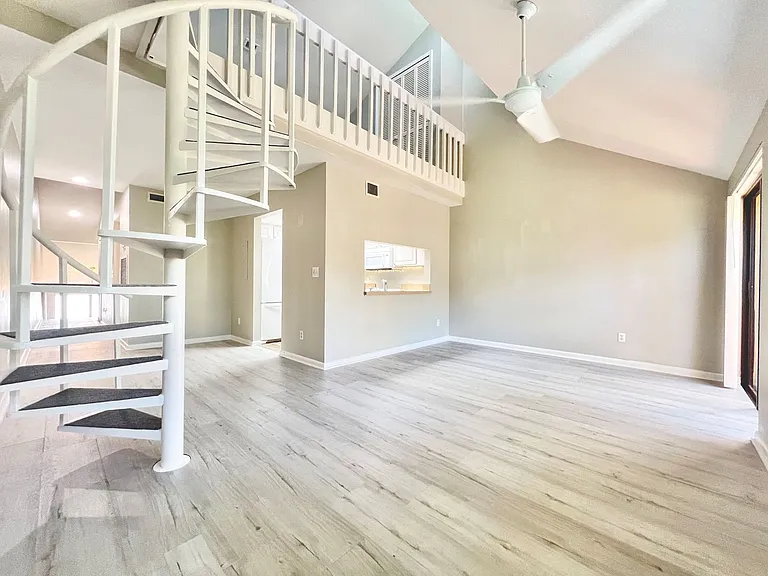8805 Lateen Ln #203 — Photo 2