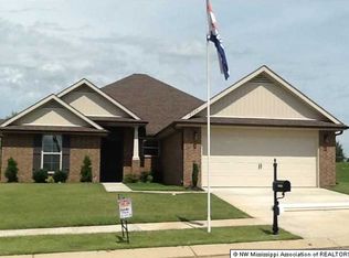 2964 S Cherry Dr, Southaven, MS 38672