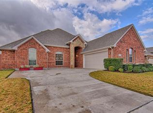 1132 Clairemont Ln, Burleson, TX 76028