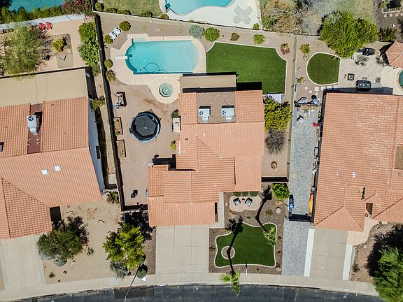 3rd image of 1954 E BUENA VISTA Drive