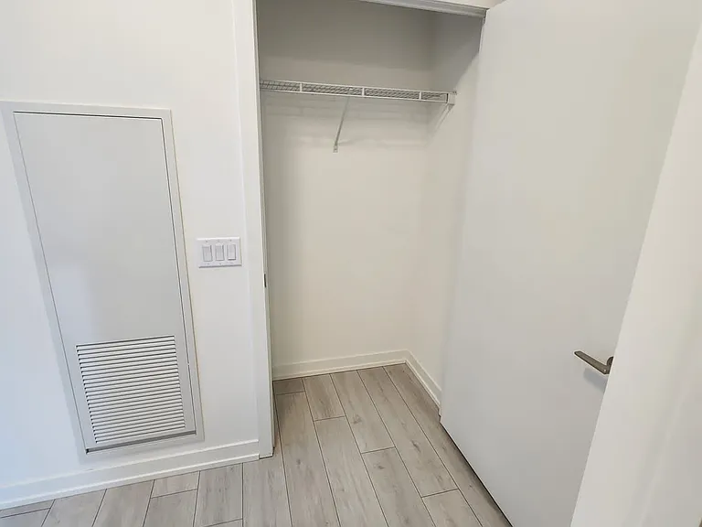 55 Duke St W #601 — Photo 10