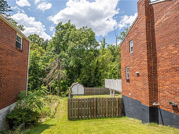 3rd image of 47 Forest Ave