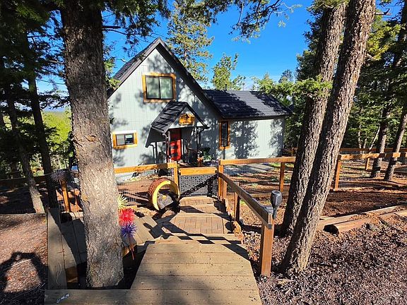 2nd image of 87 Bonanza Cir