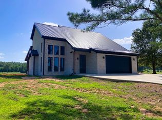 325 Golfview Ln, Decaturville, TN 38329