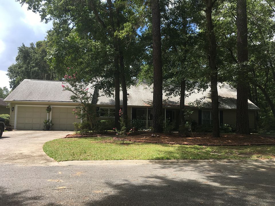 $274,900 3 bd 2 1/2 ba 2276 