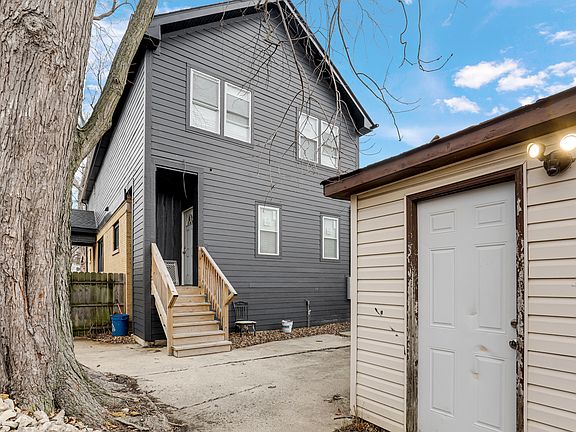 3rd image of 2035 S 11th Ave