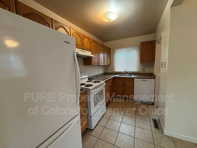 5060 Bryant St — Photo 8