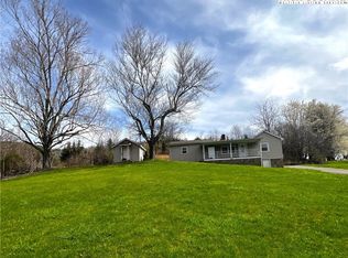 159 G St, Lansing, NC 28643