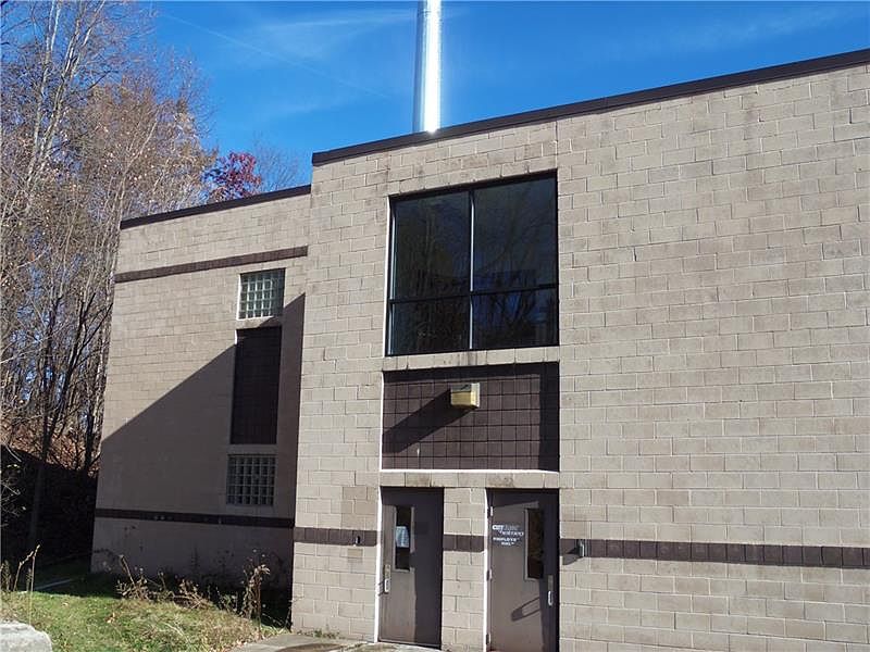 1st image of 58 W Shenango St