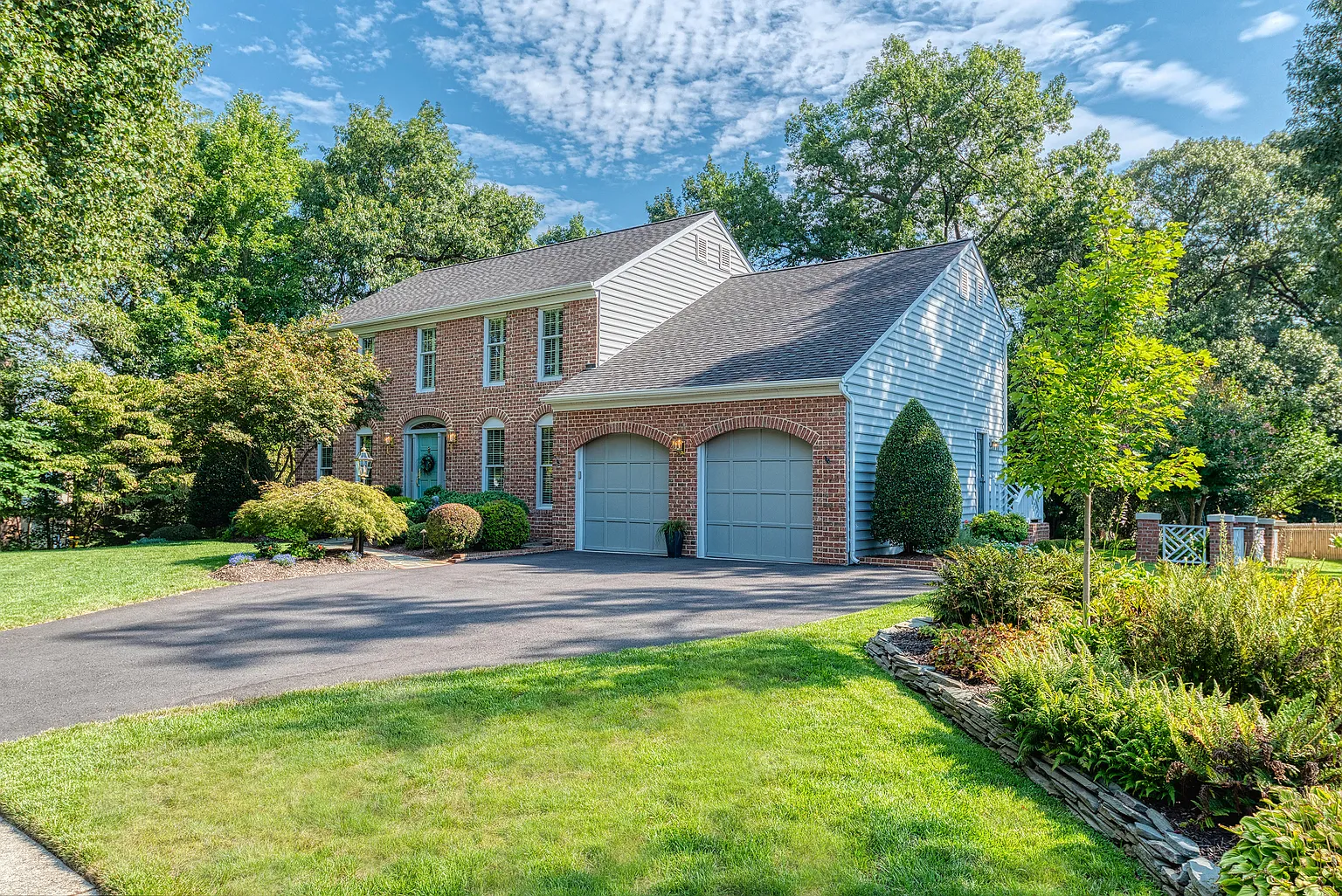1080 Rustling Oaks Dr photo 1