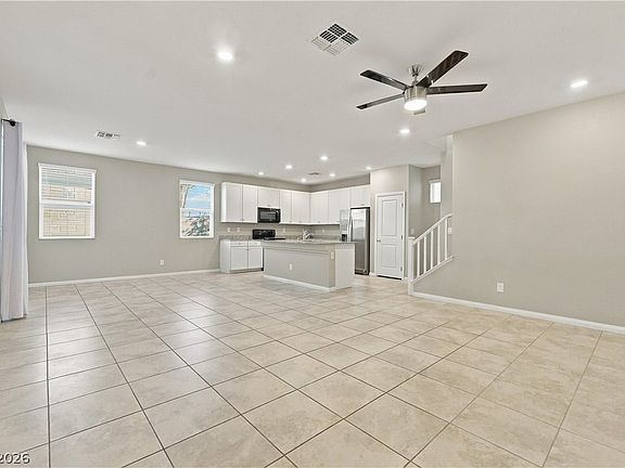 2nd image of 2922 Saltillo Ln
