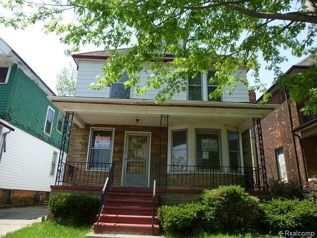 2nd image of 3627 Helen St
