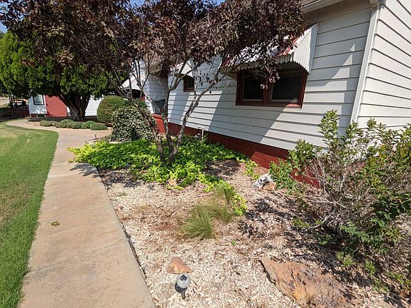 3rd image of 514 N Walnut St