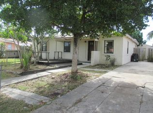 1105 14th Ct S, Lake Worth, FL 33460