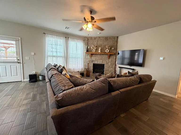 2501 Caden Ct #A — Photo 23