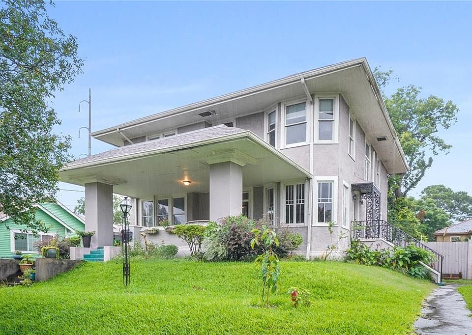 1st image of 4479 Demontluzin St